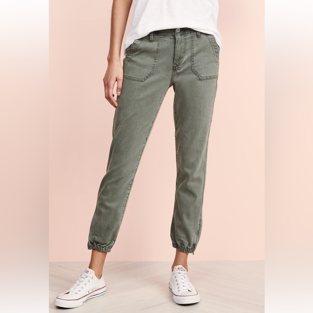 PAIGE Mayslie Ivy Green Jogger Pants Size 26